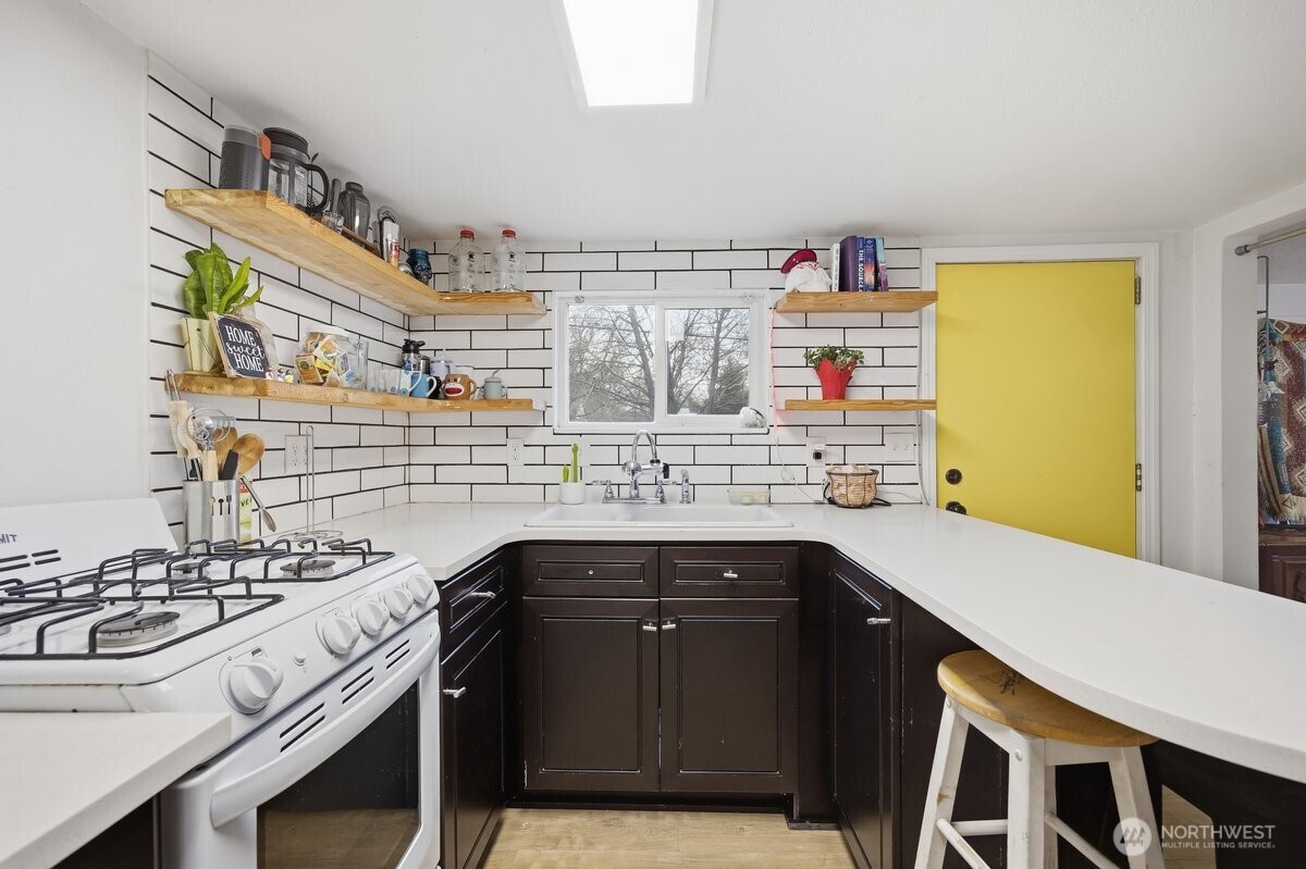 17 E 13th Ave , Kennewick, WA 99336