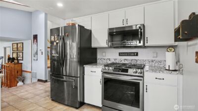 9505 29th Street Court E, Edgewood, WA 98371 - Photo 13