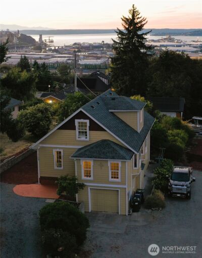 1109 E 31 Street , Tacoma, WA 98404