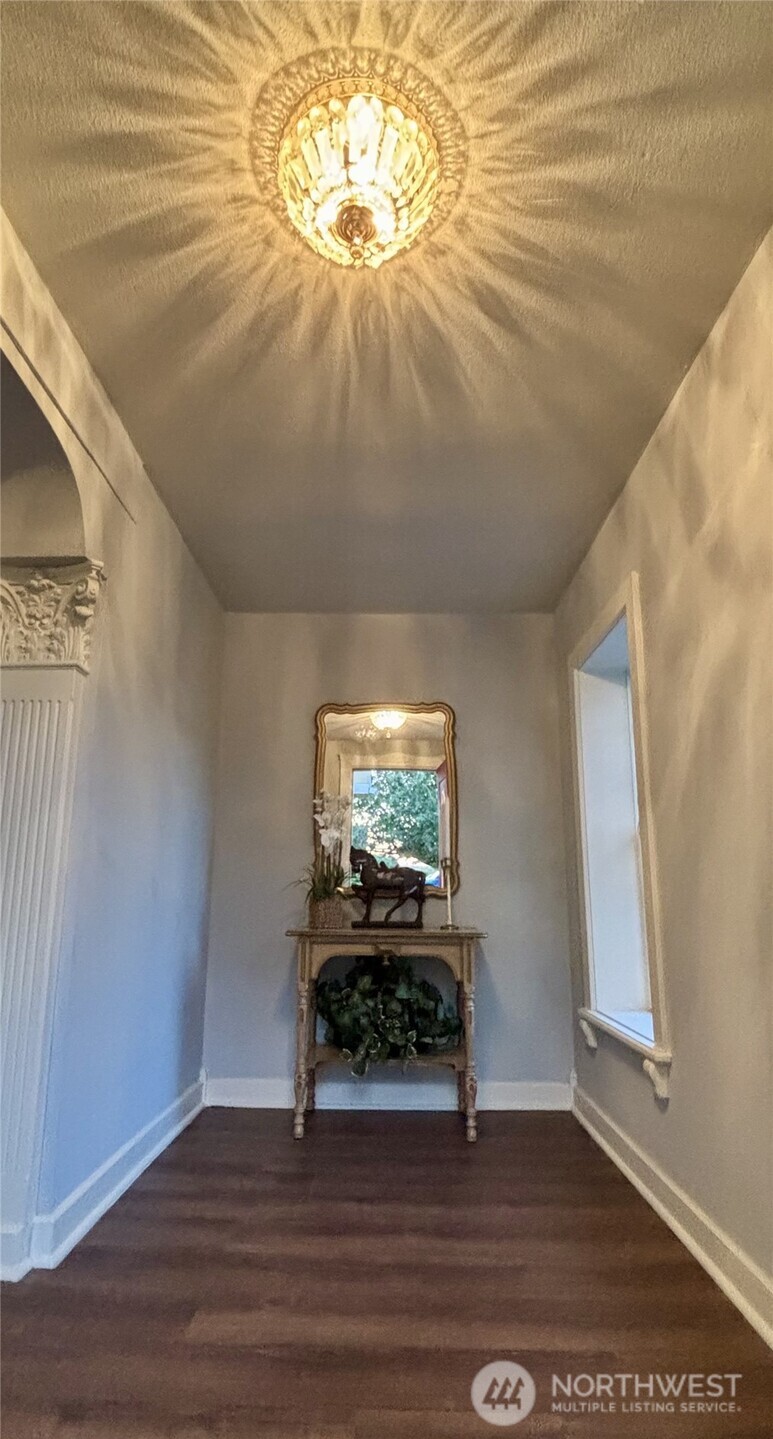 1109 E 31 Street , Tacoma, WA 98404