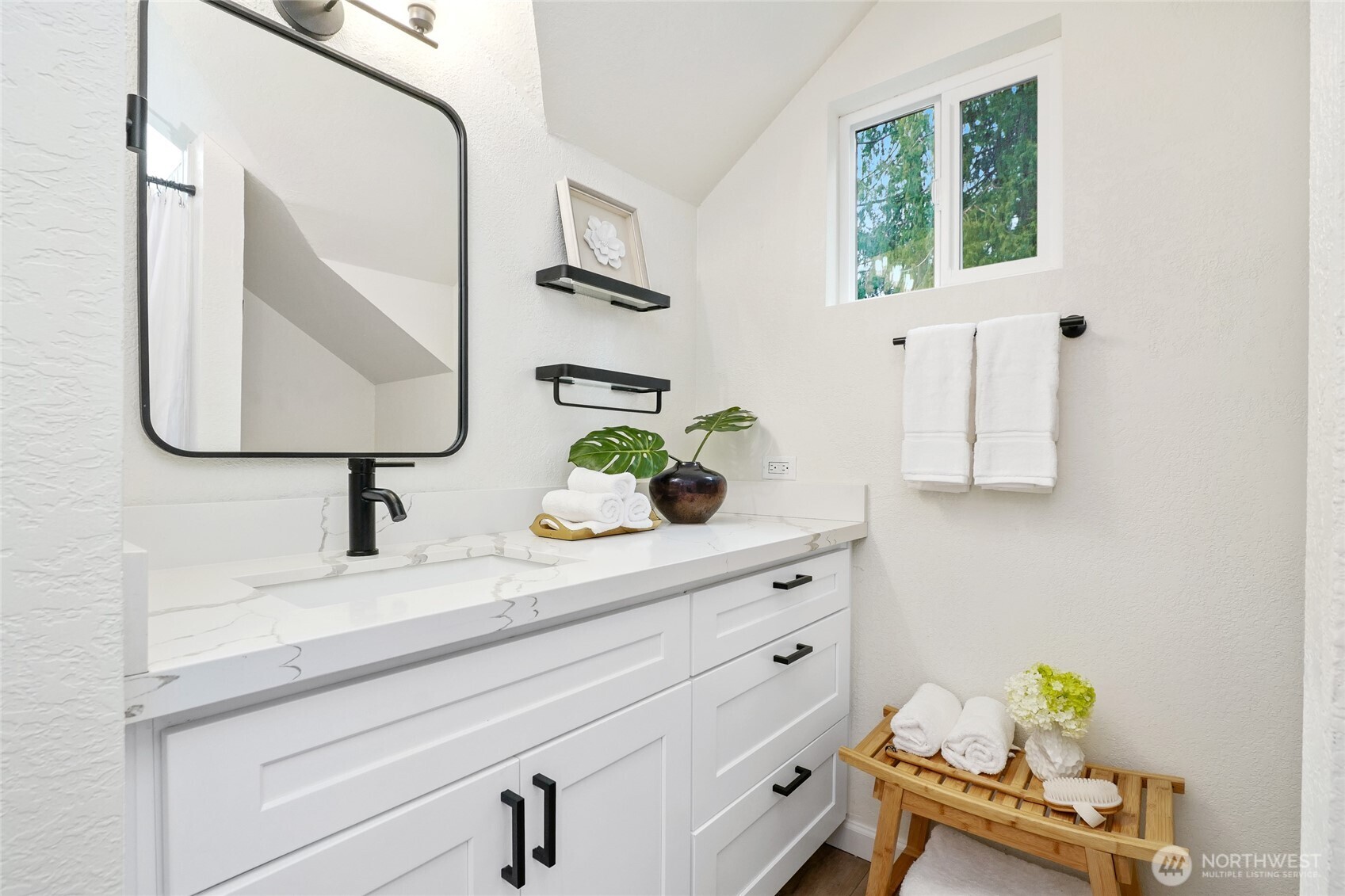 19922 3rd Drive SE, Bothell, WA 98012