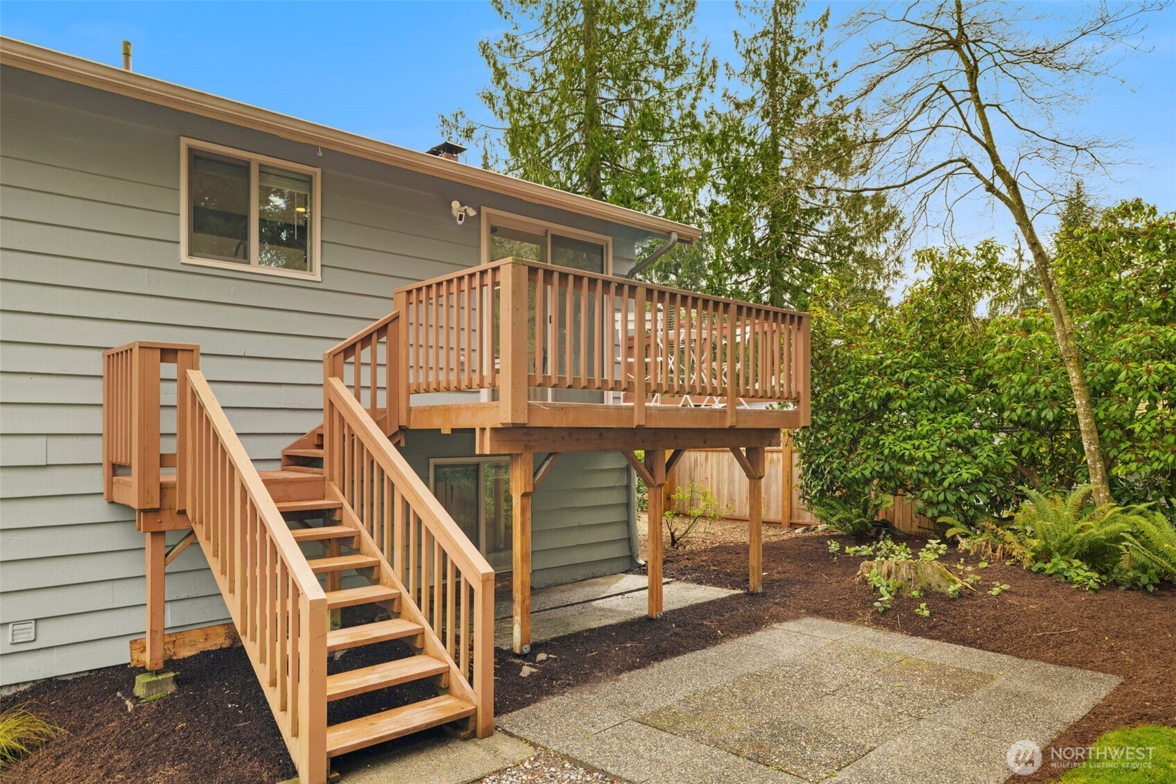 11110 3rd pl se , Everett, WA 98208-7027