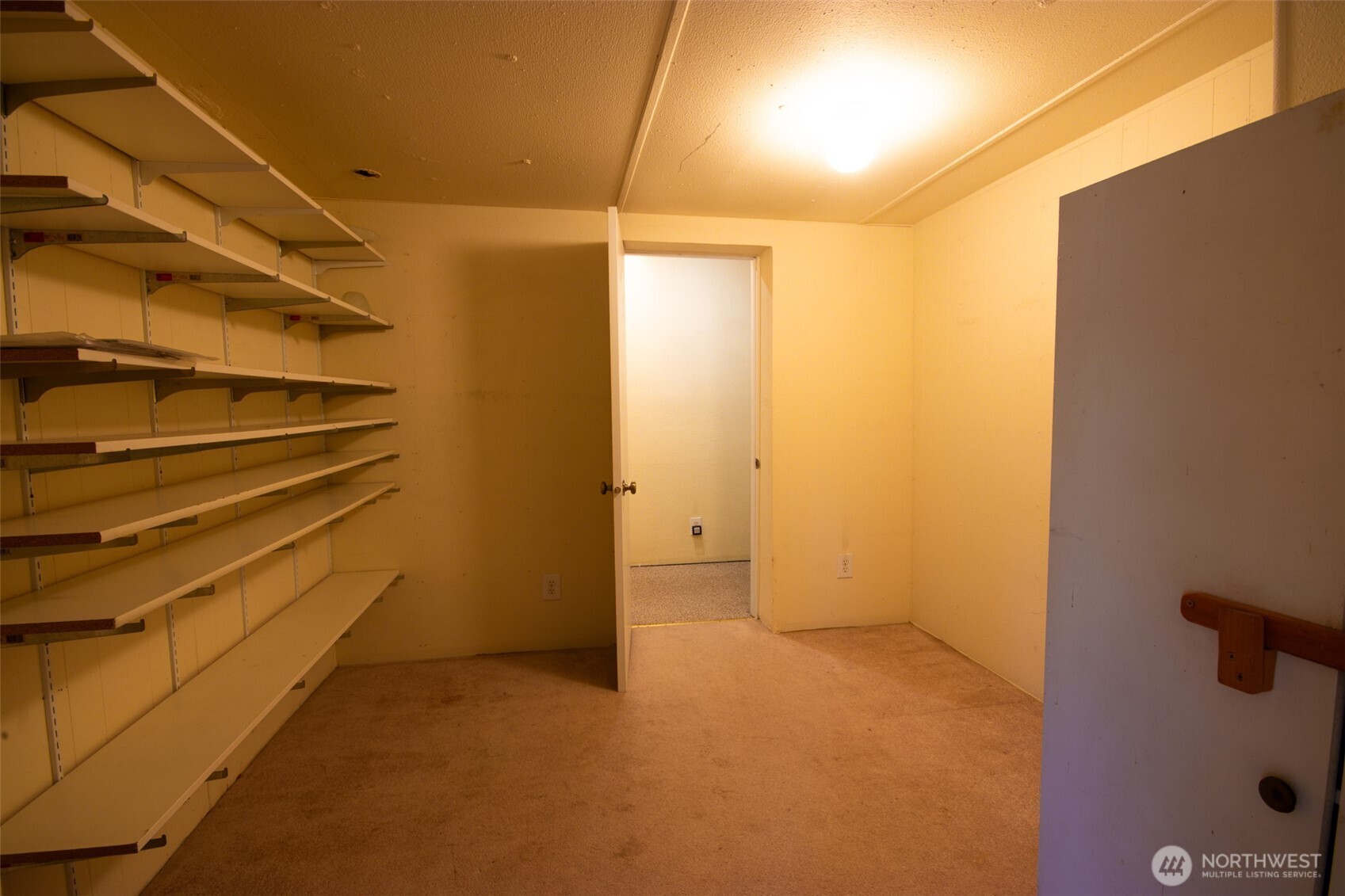 7 Hutton Road , Oroville, WA 98844