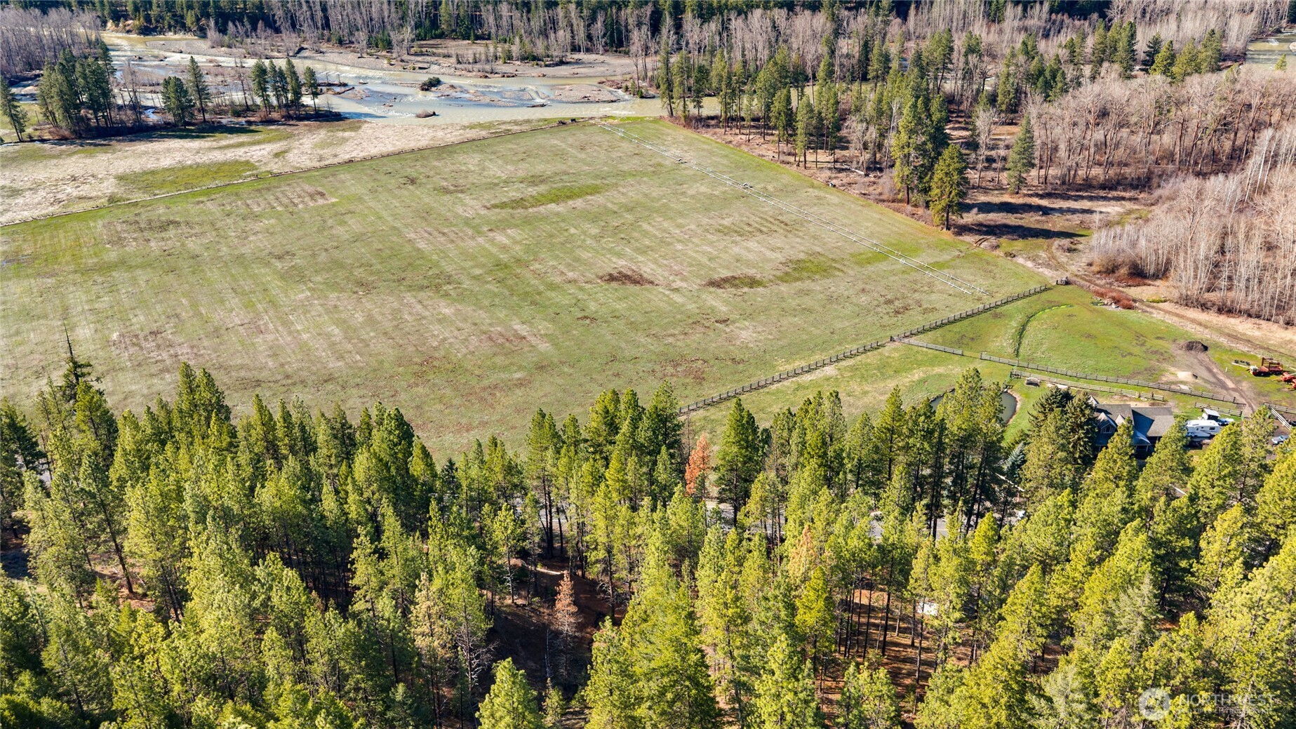 5910 Teanaway Road , Cle Elum, WA 98922