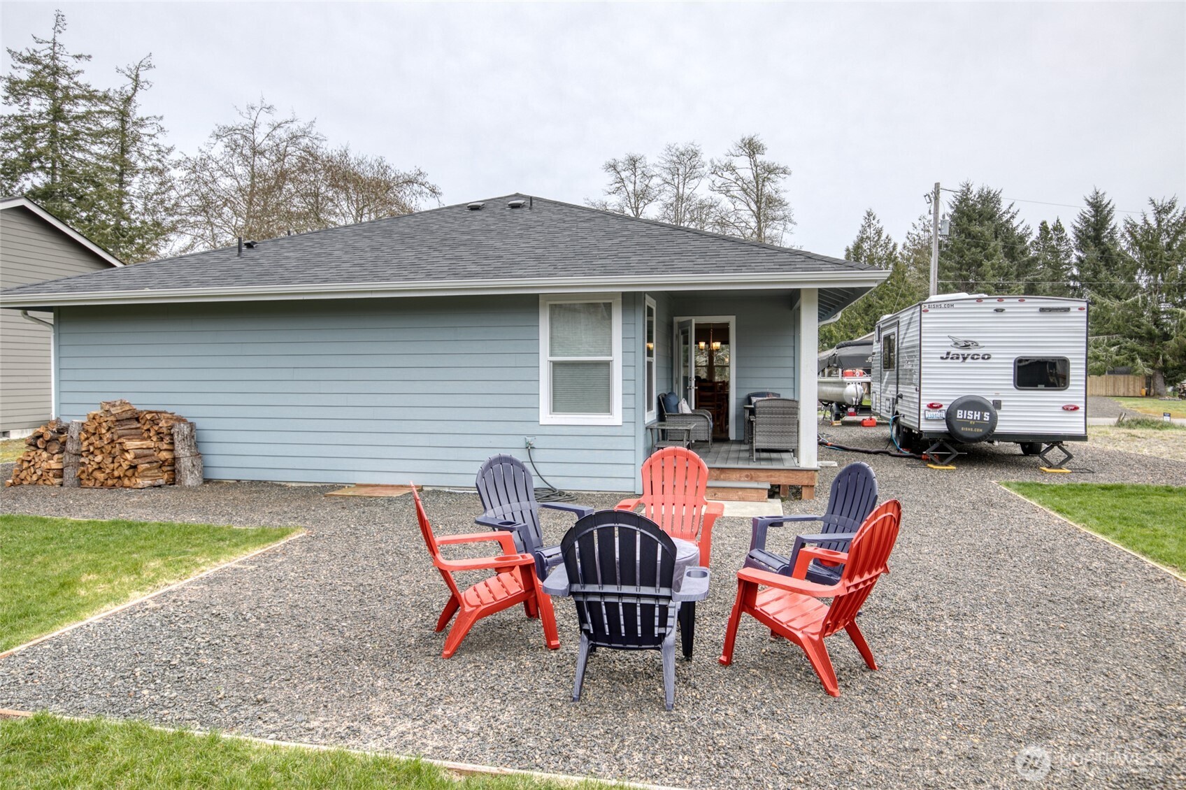 725 Wood Duck Avenue SE, Ocean Shores, WA 98569