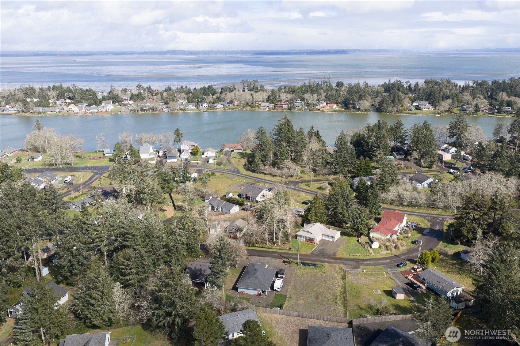 725 Wood Duck Avenue SE, Ocean Shores, WA 98569