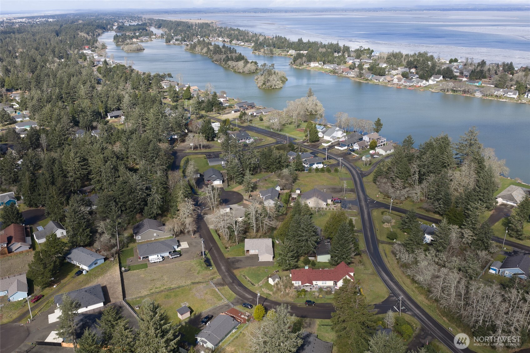 725 Wood Duck Avenue SE, Ocean Shores, WA 98569