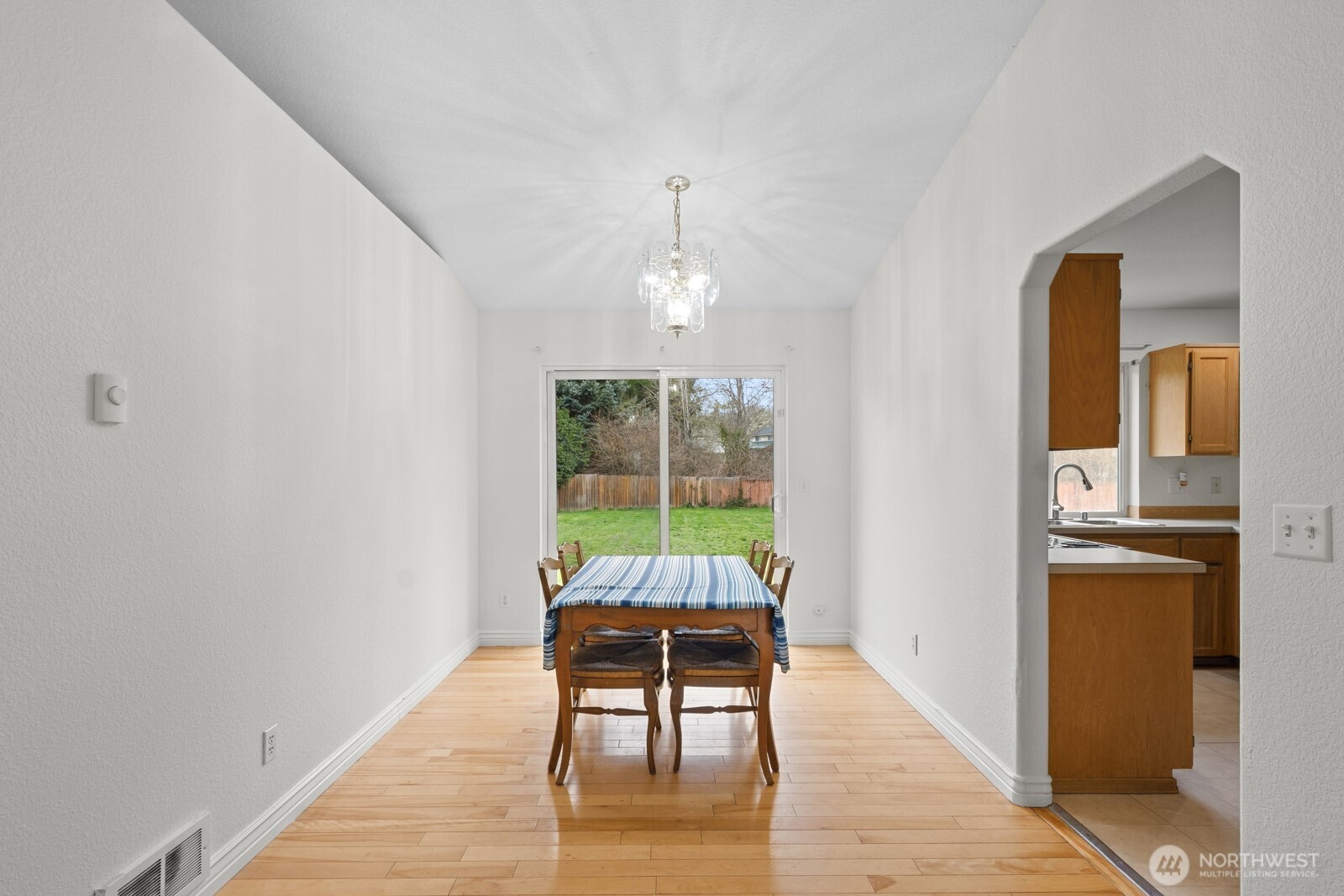 8201 295th St S , Roy, WA 98580