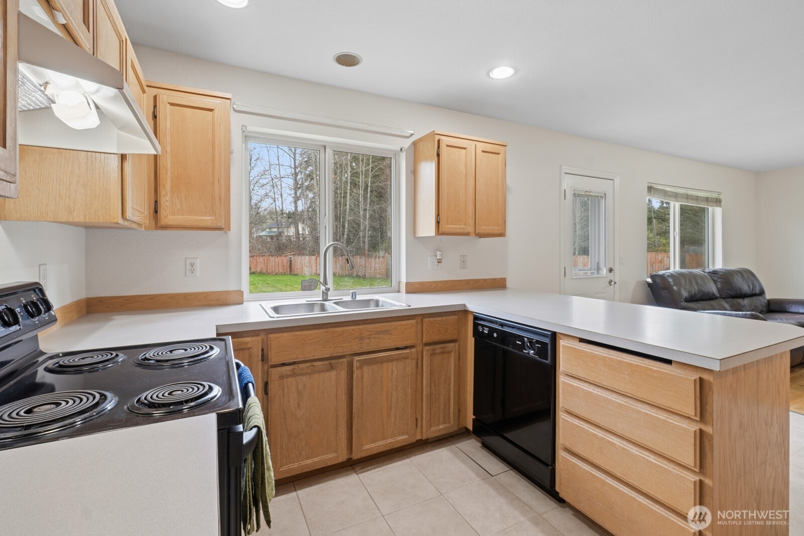 8201 295th St S , Roy, WA 98580