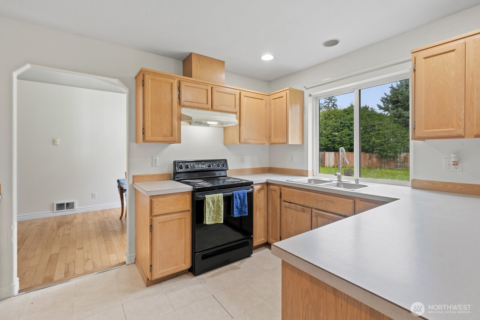 8201 295th St S , Roy, WA 98580