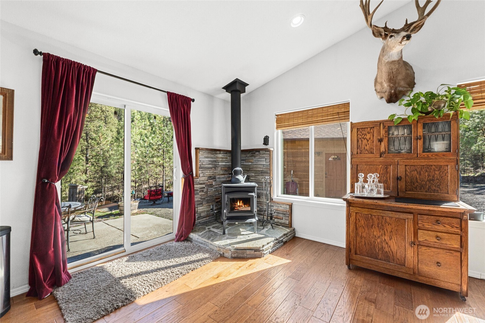 31297 Dodd Creek Lane E, Davenport, WA 99122