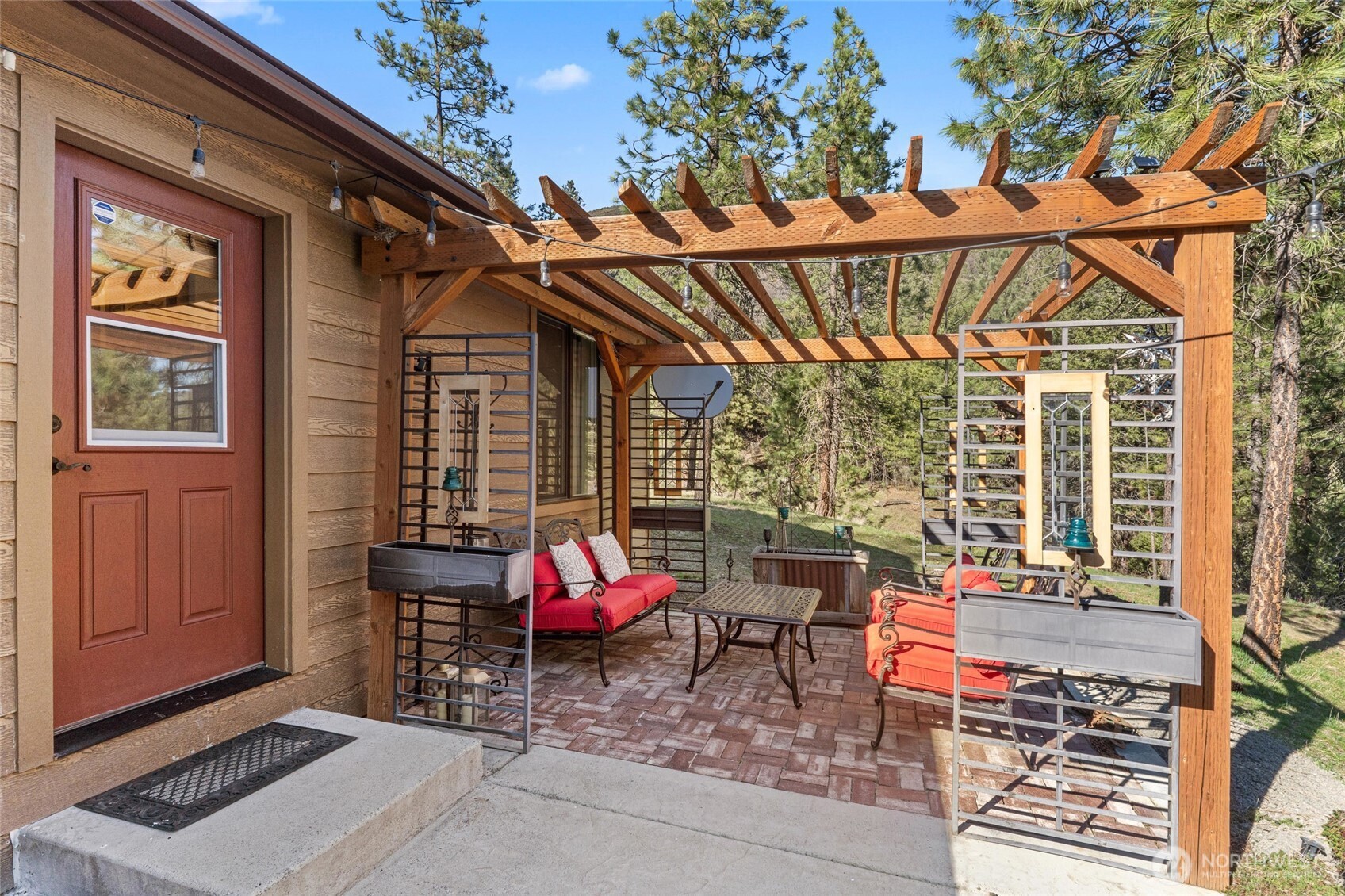 31297 Dodd Creek Lane E, Davenport, WA 99122