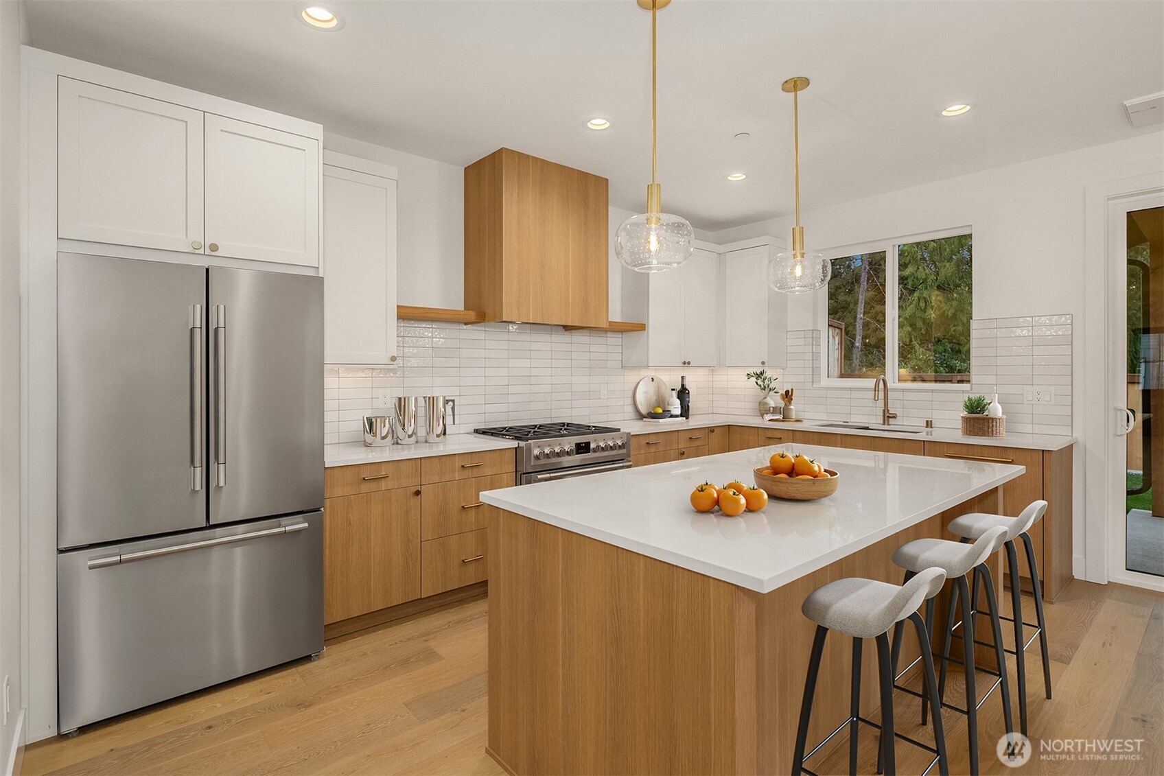 13728 NE 101st Street , Kirkland, WA 98033