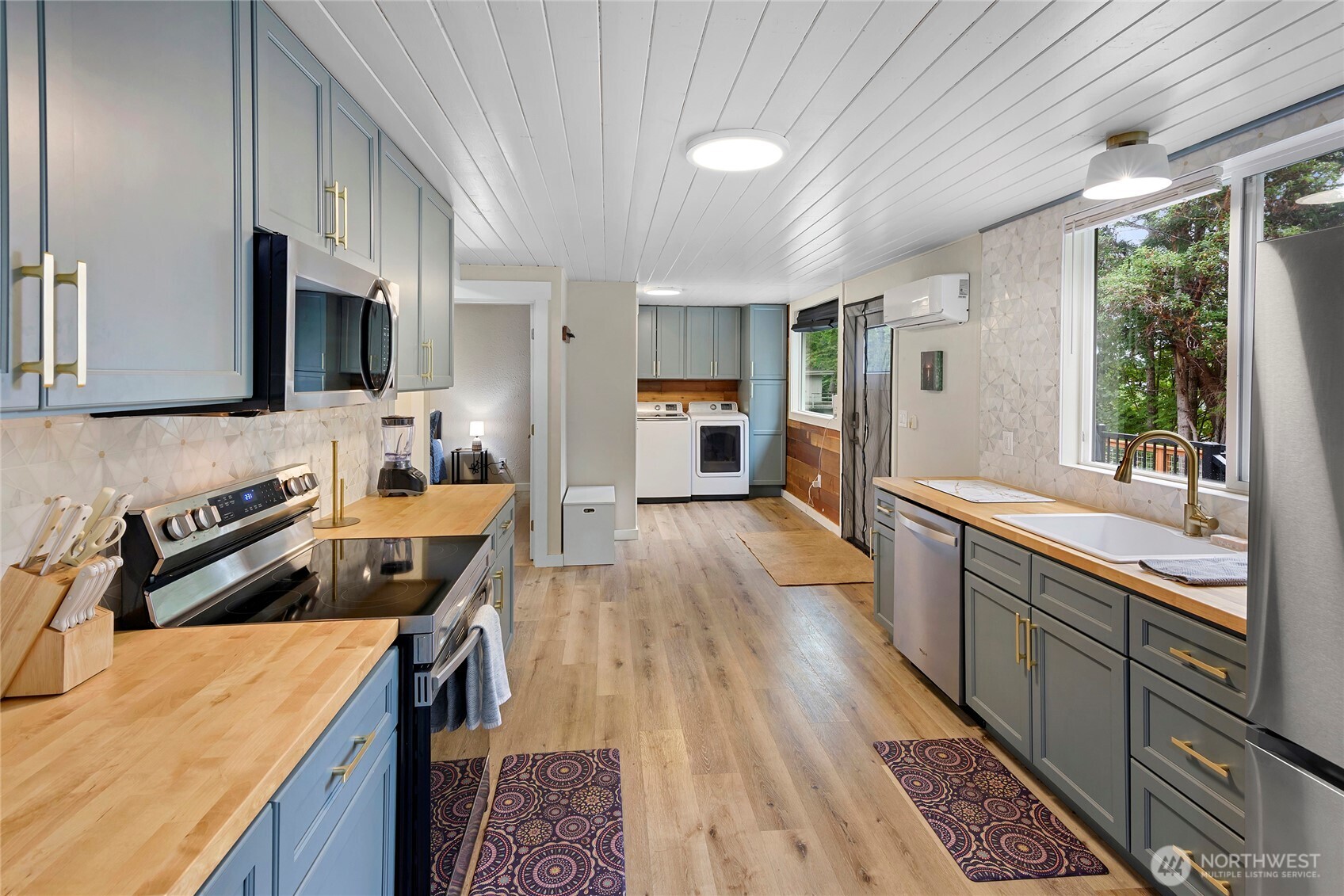 304314 Highway 101 , Brinnon, WA 98320