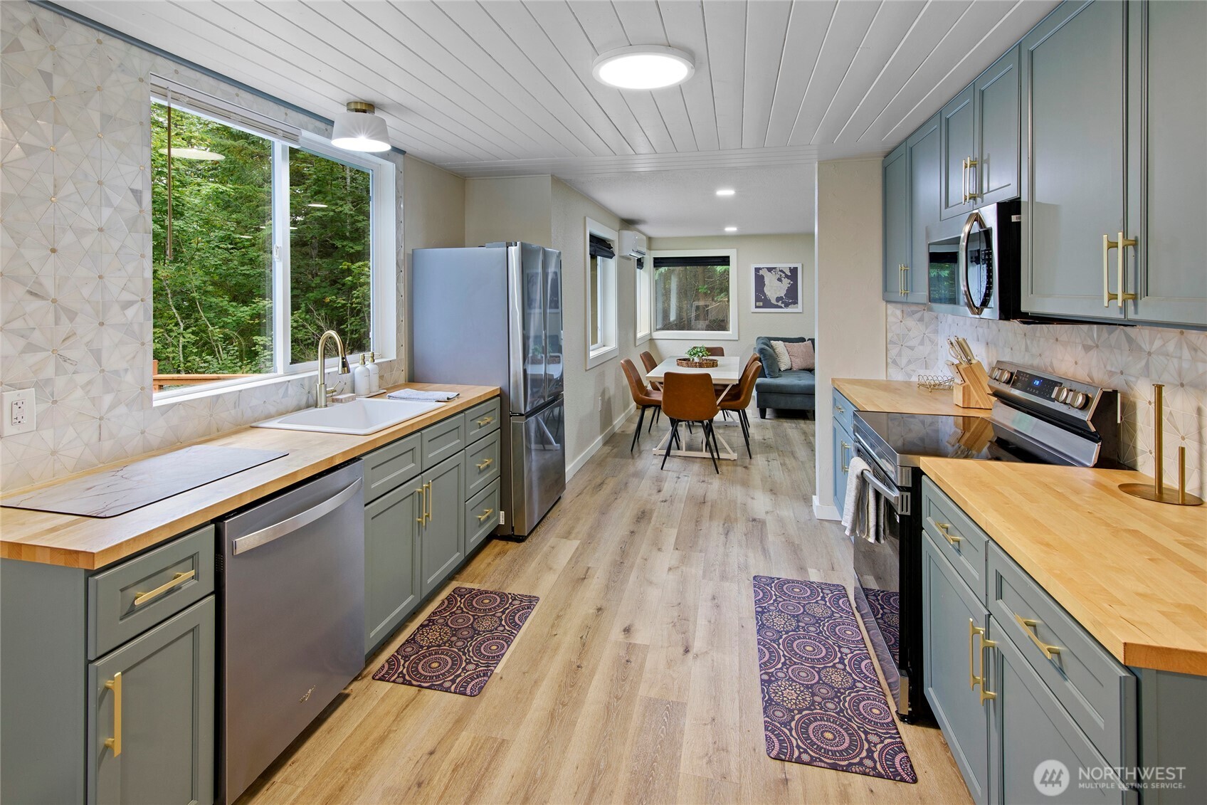 304314 Highway 101 , Brinnon, WA 98320