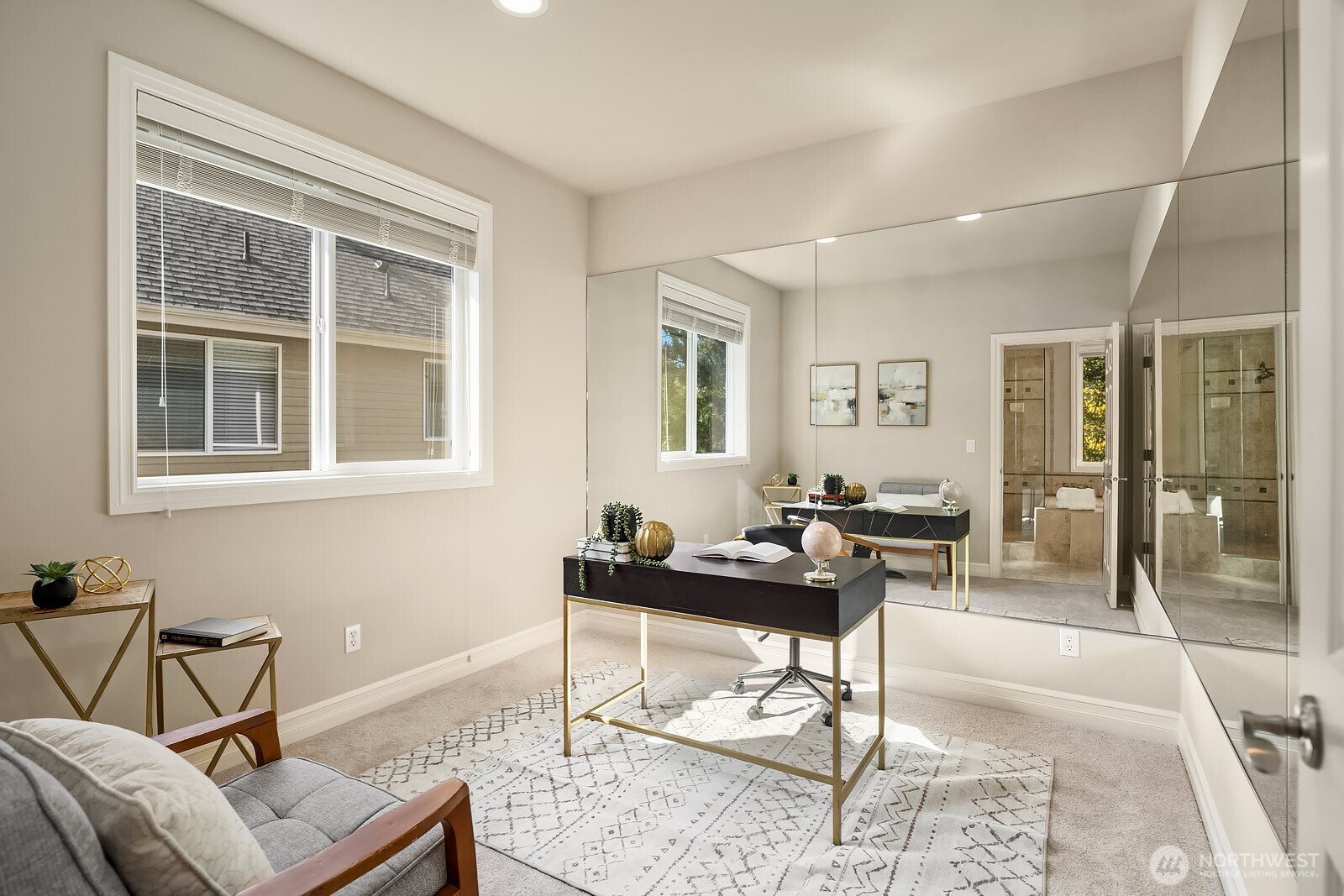 2098 211th Place SE, Sammamish, WA 98075