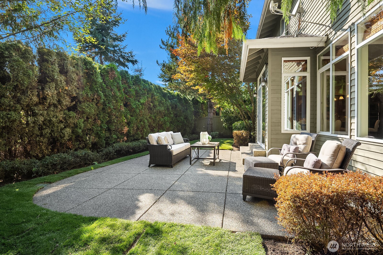 2098 211th Place SE, Sammamish, WA 98075