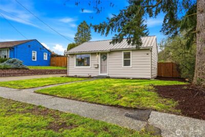 220 SW 137th St , Burien, WA 98166