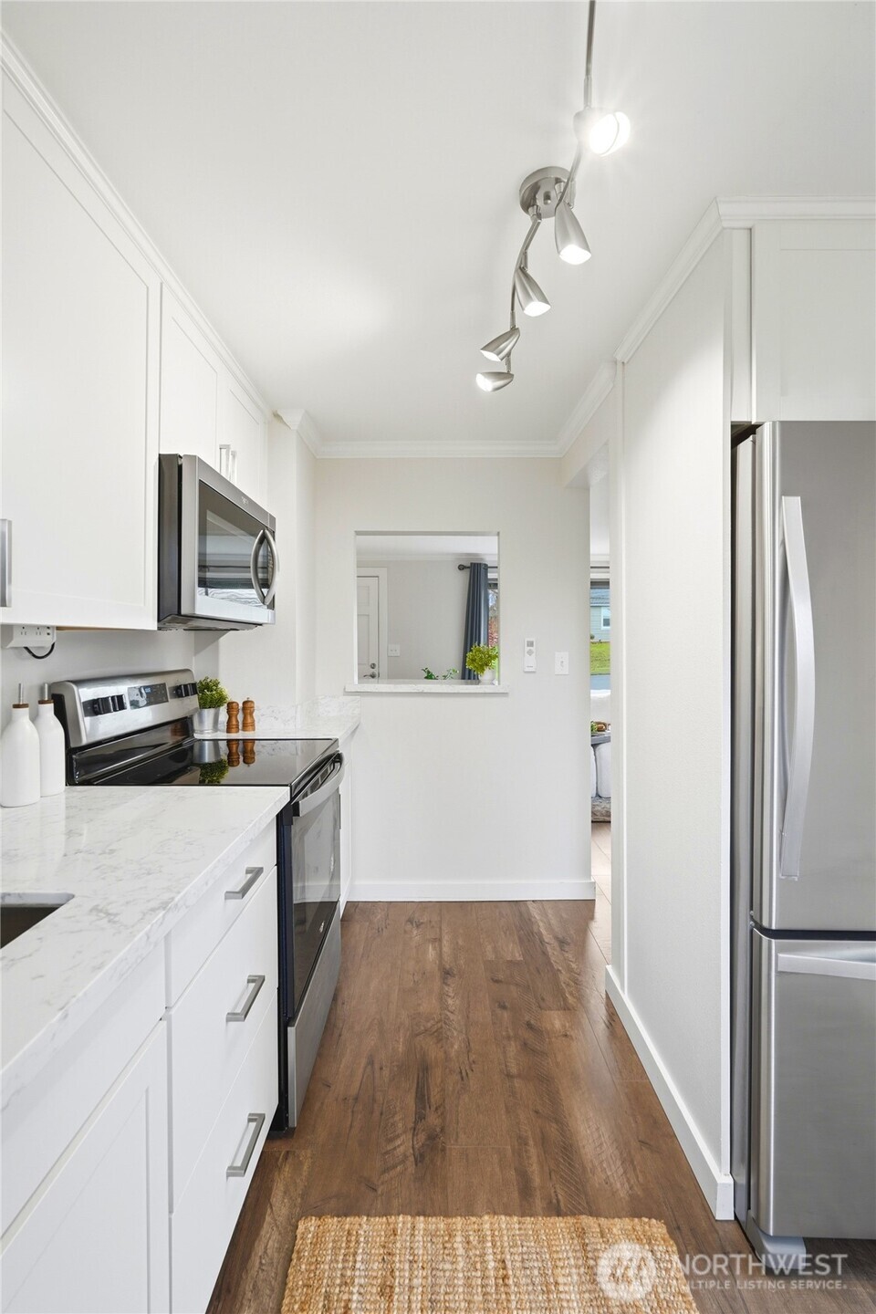 220 SW 137th St , Burien, WA 98166