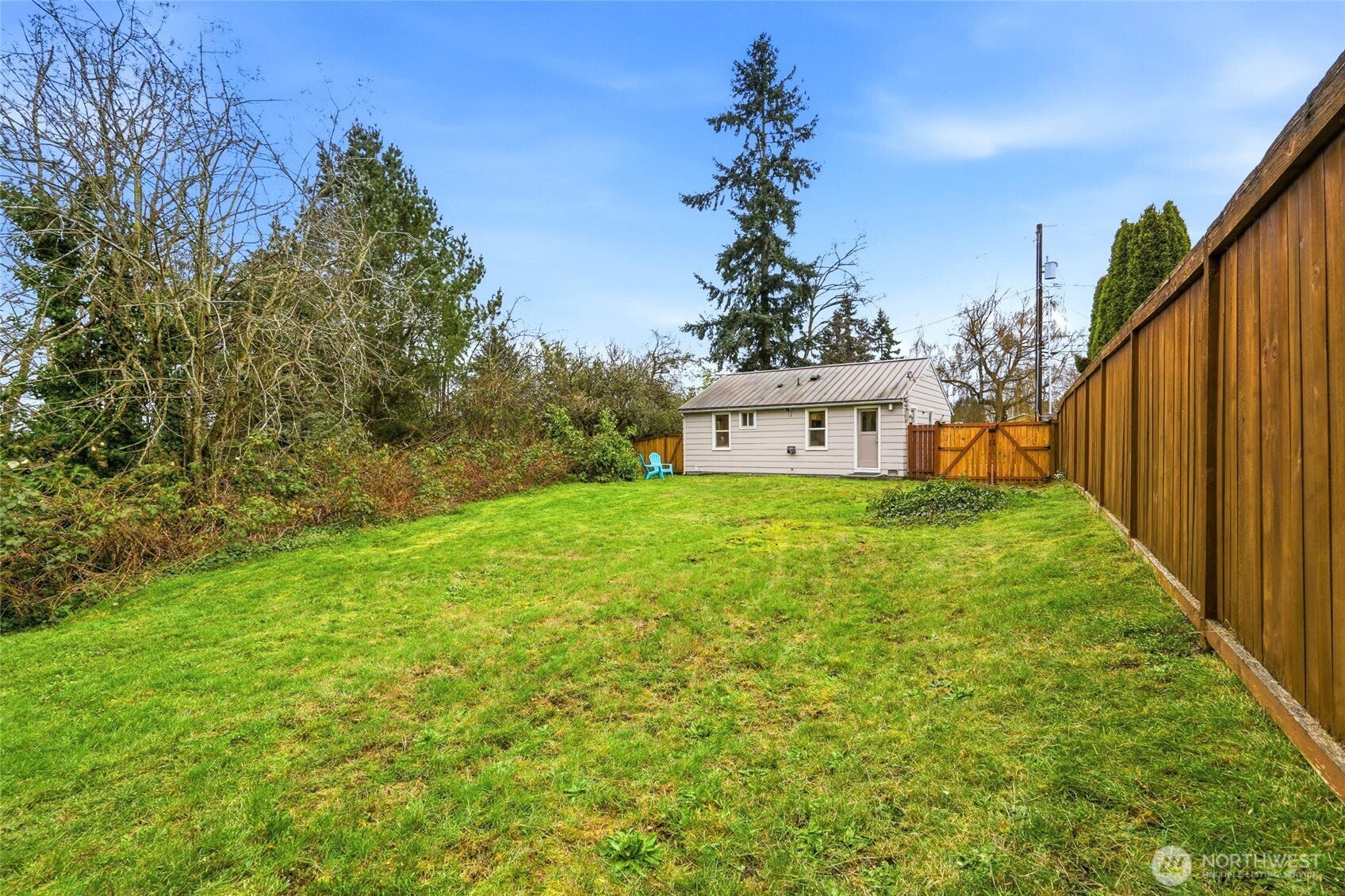 220 SW 137th St , Burien, WA 98166