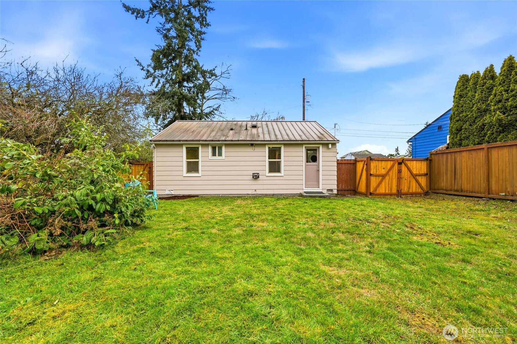 220 SW 137th St , Burien, WA 98166