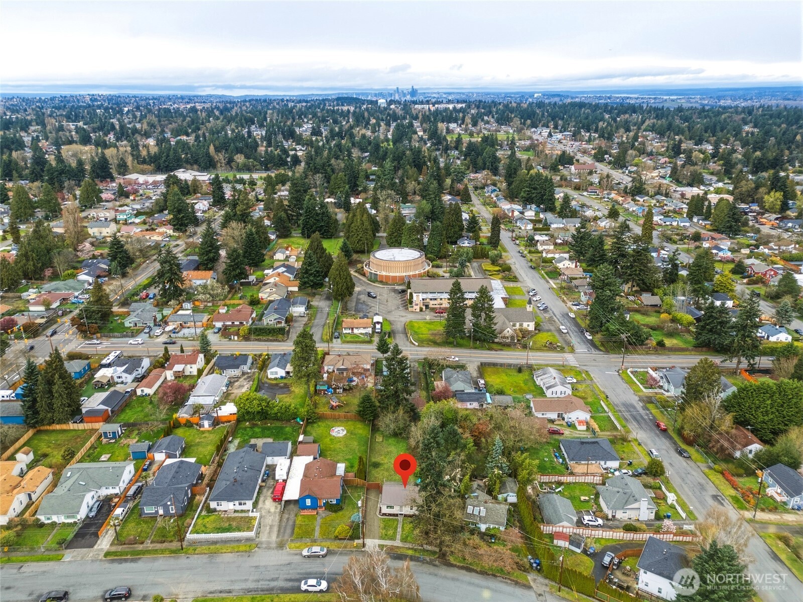 220 SW 137th St , Burien, WA 98166