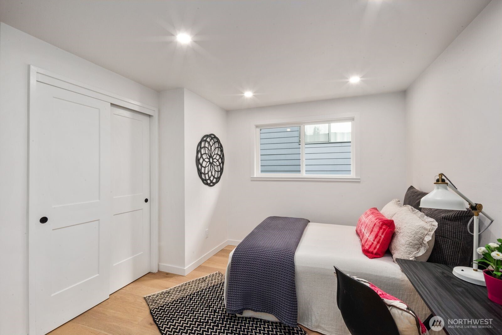 3232 26th Avenue W, Seattle, WA 98199