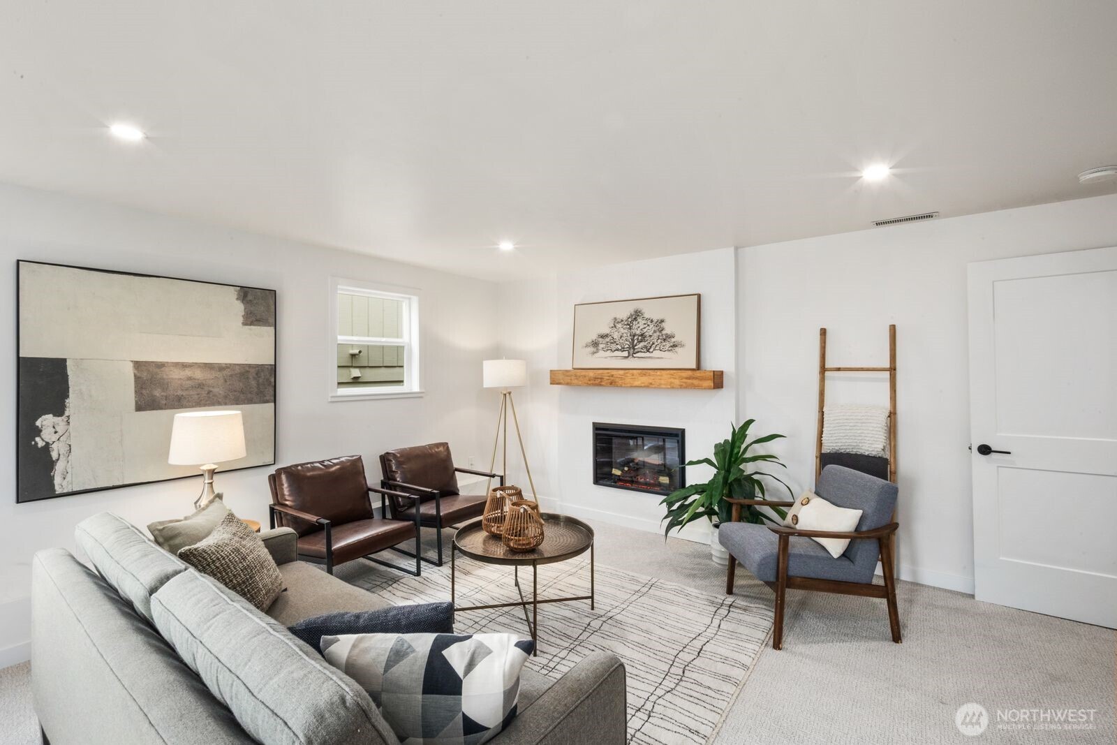 3232 26th Avenue W, Seattle, WA 98199