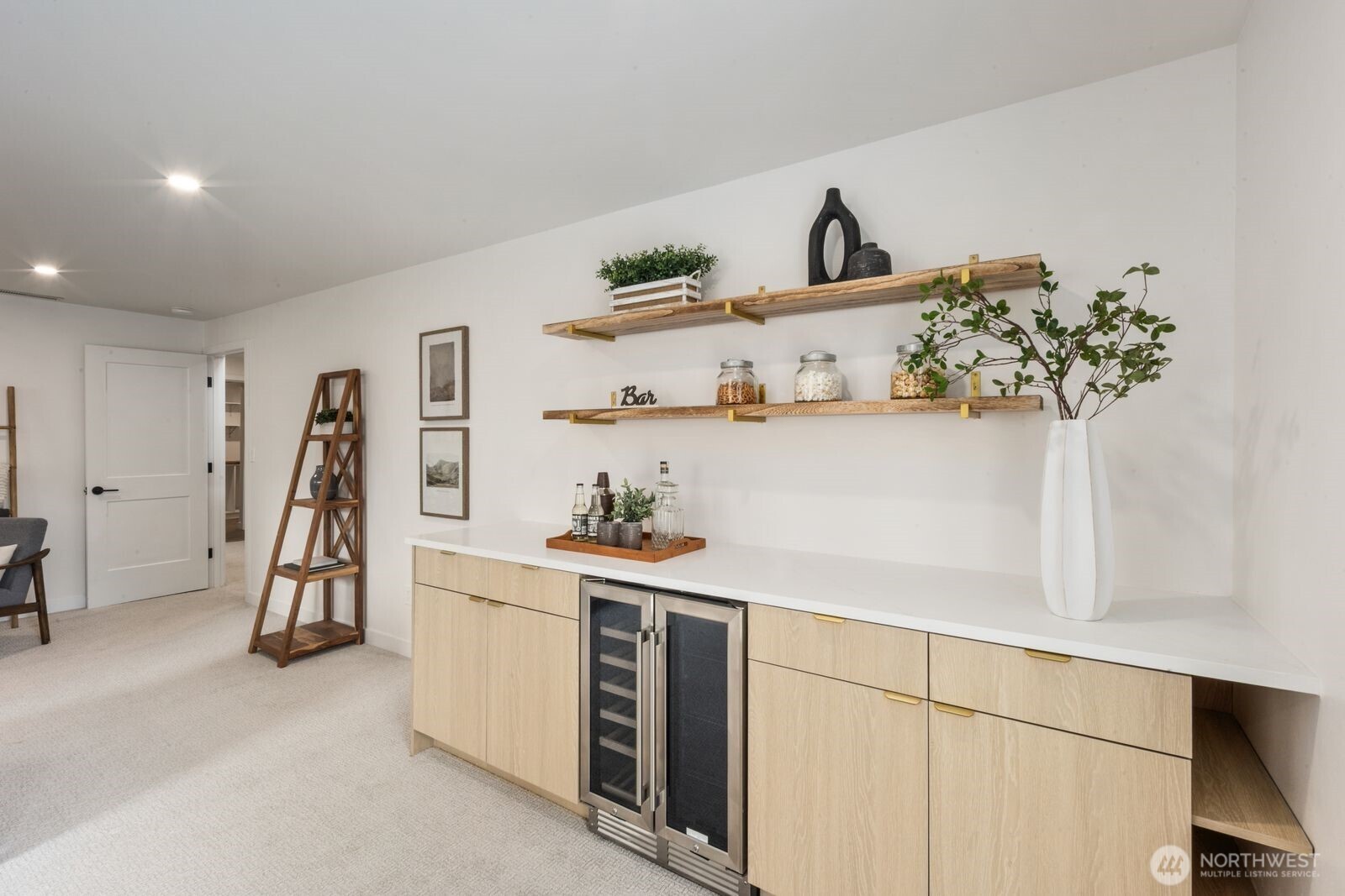 3232 26th Avenue W, Seattle, WA 98199