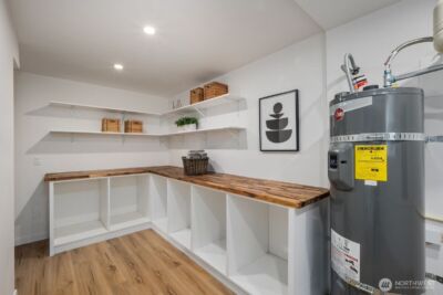 3232 26th Avenue W, Seattle, WA 98199 - Photo 23