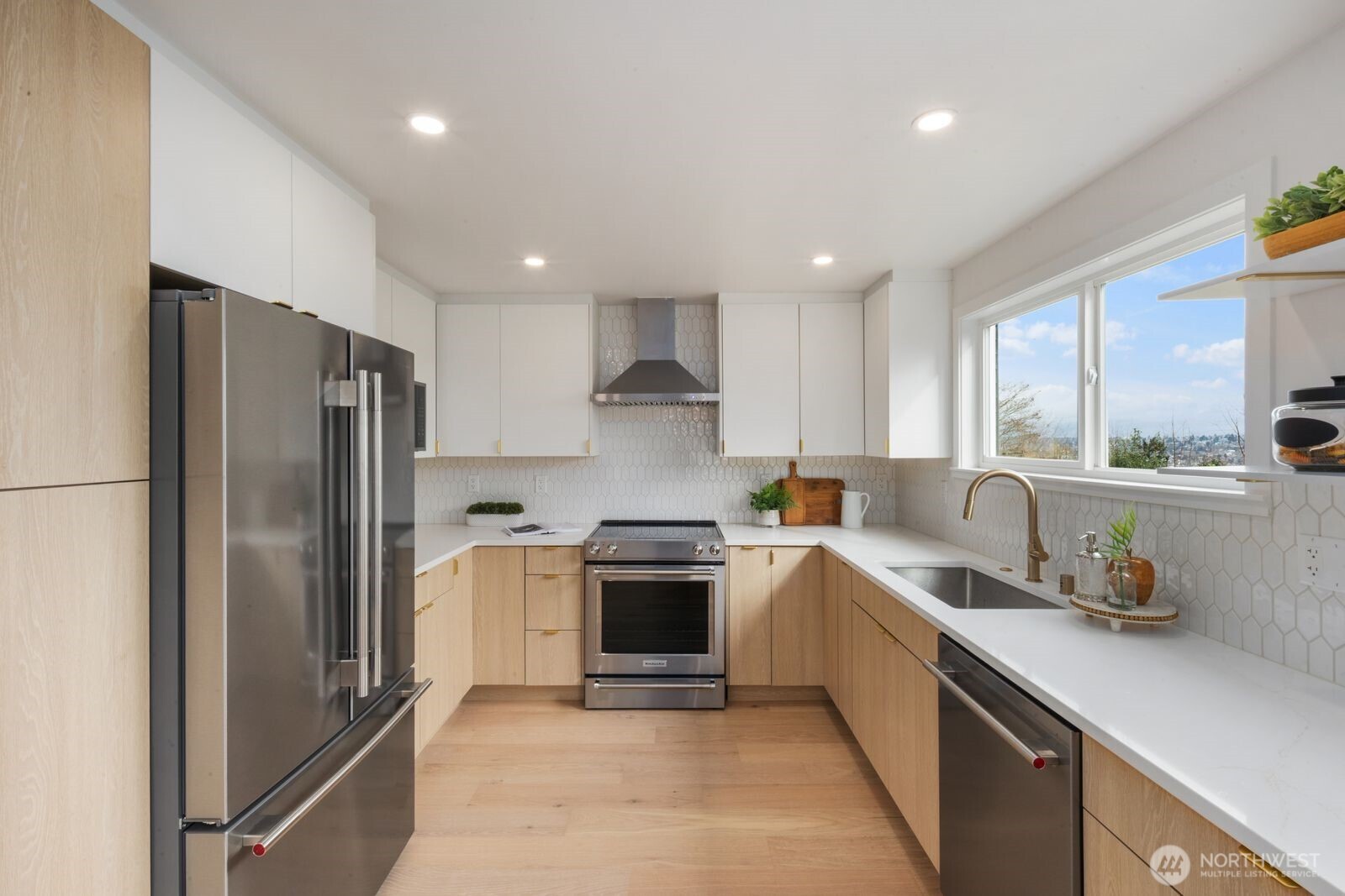 3232 26th Avenue W, Seattle, WA 98199