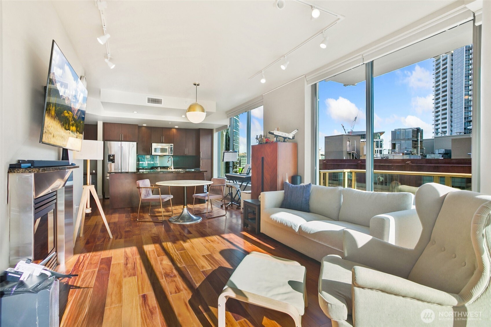 910 Lenora Street #903, Seattle, WA 98121