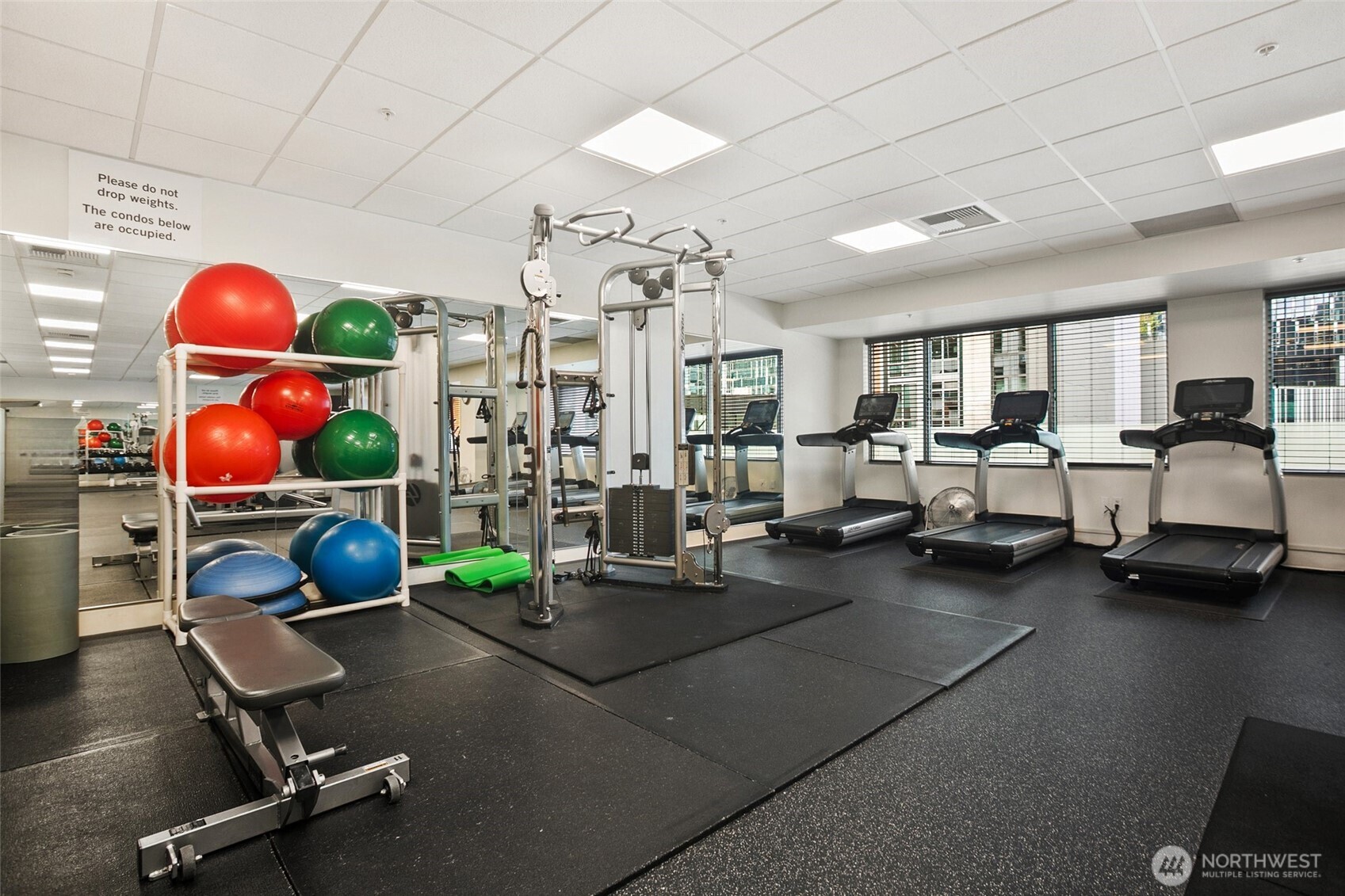 910 Lenora Street #903, Seattle, WA 98121