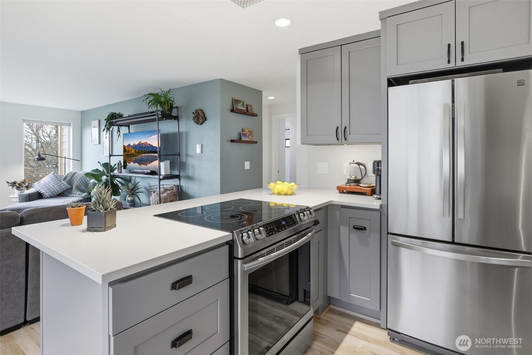 5642 California Avenue SW #3, Seattle, WA 98136