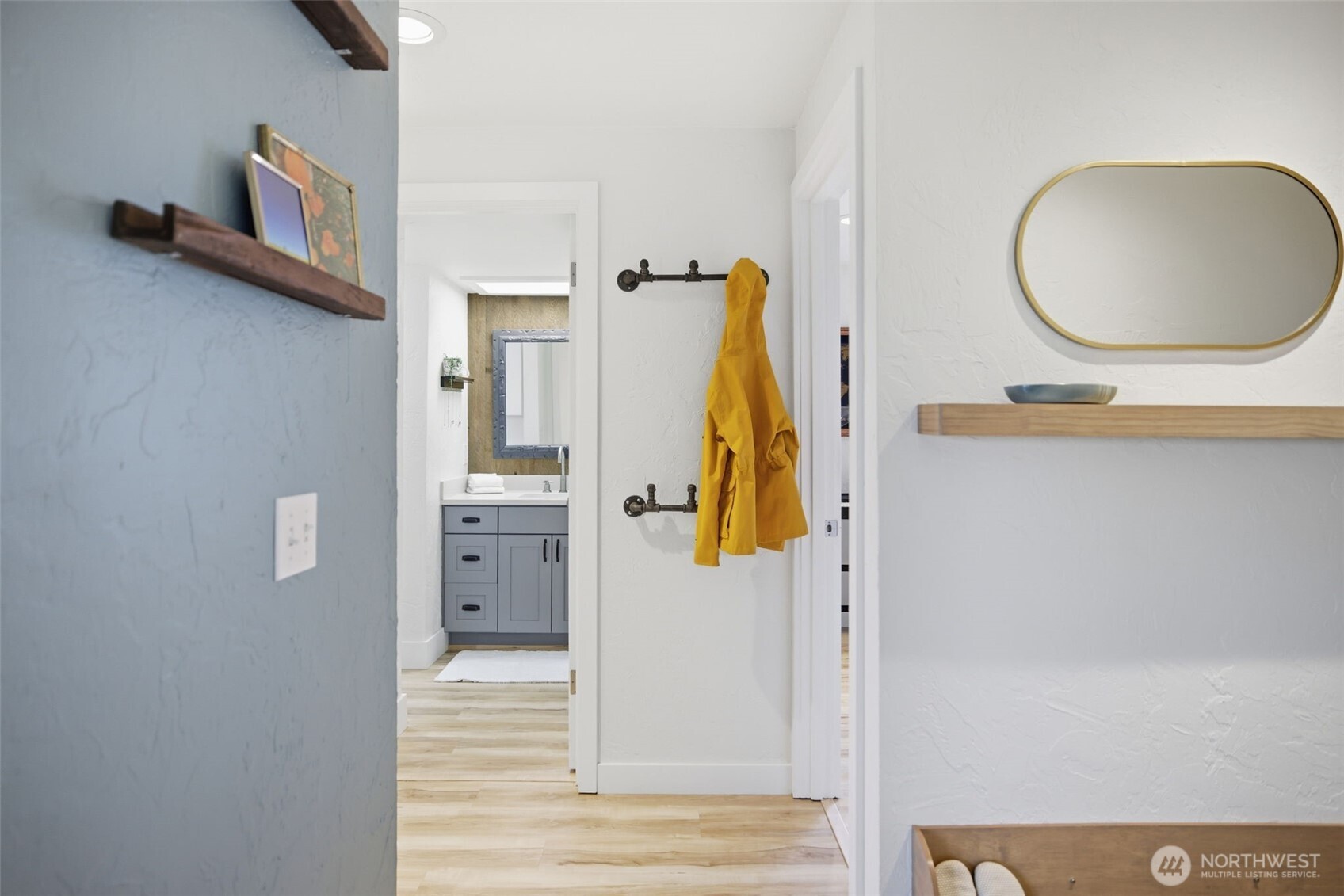 5642 California Avenue SW #3, Seattle, WA 98136