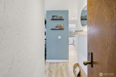 5642 California Avenue SW #3, Seattle, WA 98136 - Photo 2