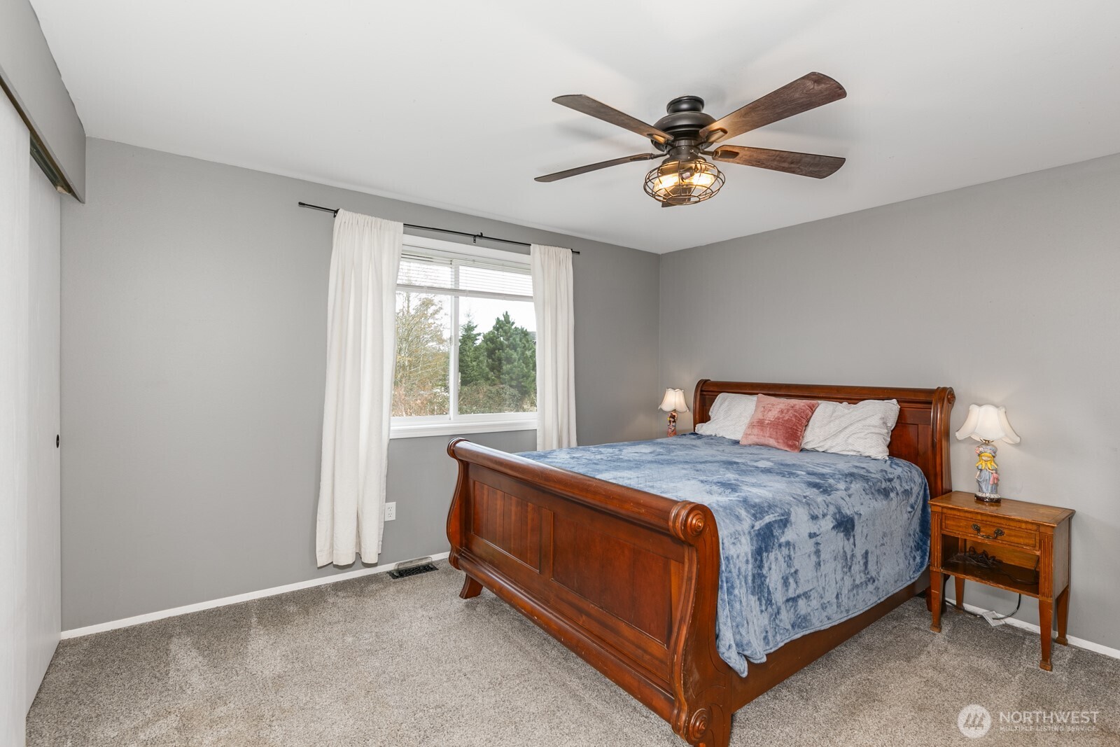 8618 74th Drive NE, Marysville, WA 98270