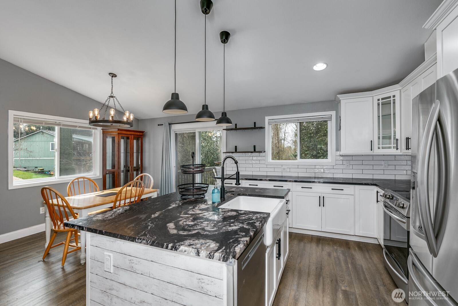 8618 74th Drive NE, Marysville, WA 98270