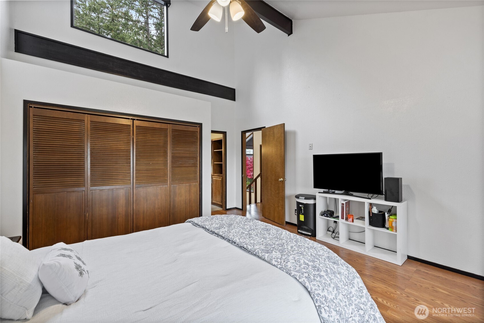 1048 12th Avenue , Fox Island, WA 98333