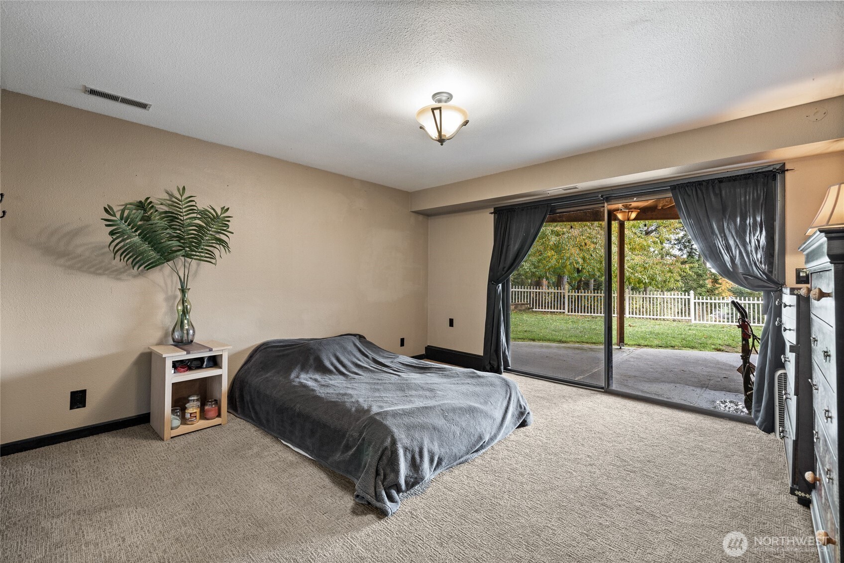 1048 12th Avenue , Fox Island, WA 98333