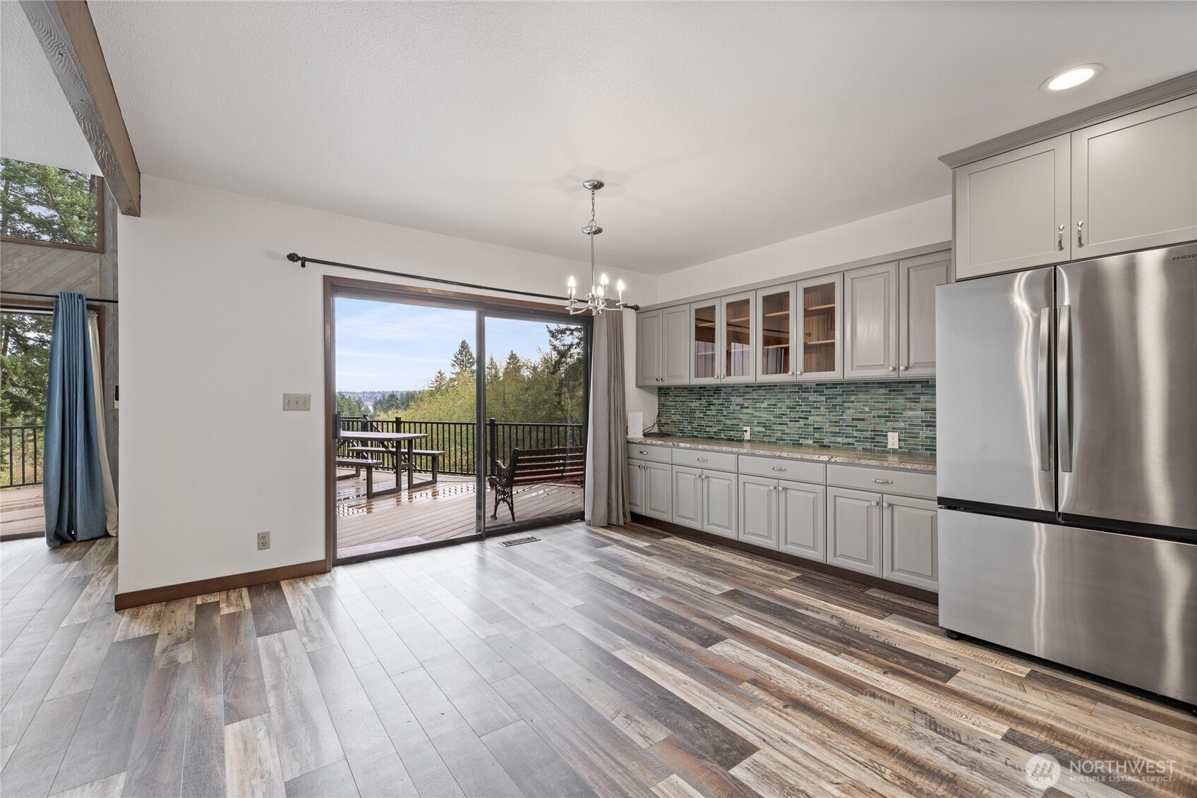 1048 12th Avenue , Fox Island, WA 98333