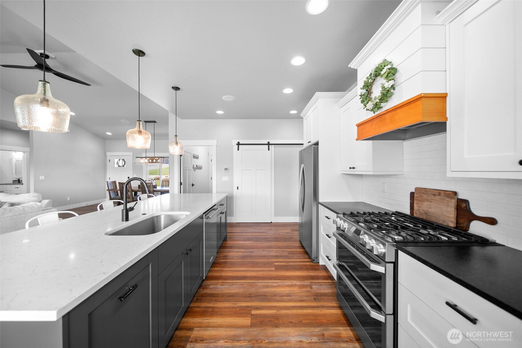 885 Autumn Crest Drive , Wenatchee, WA 98801
