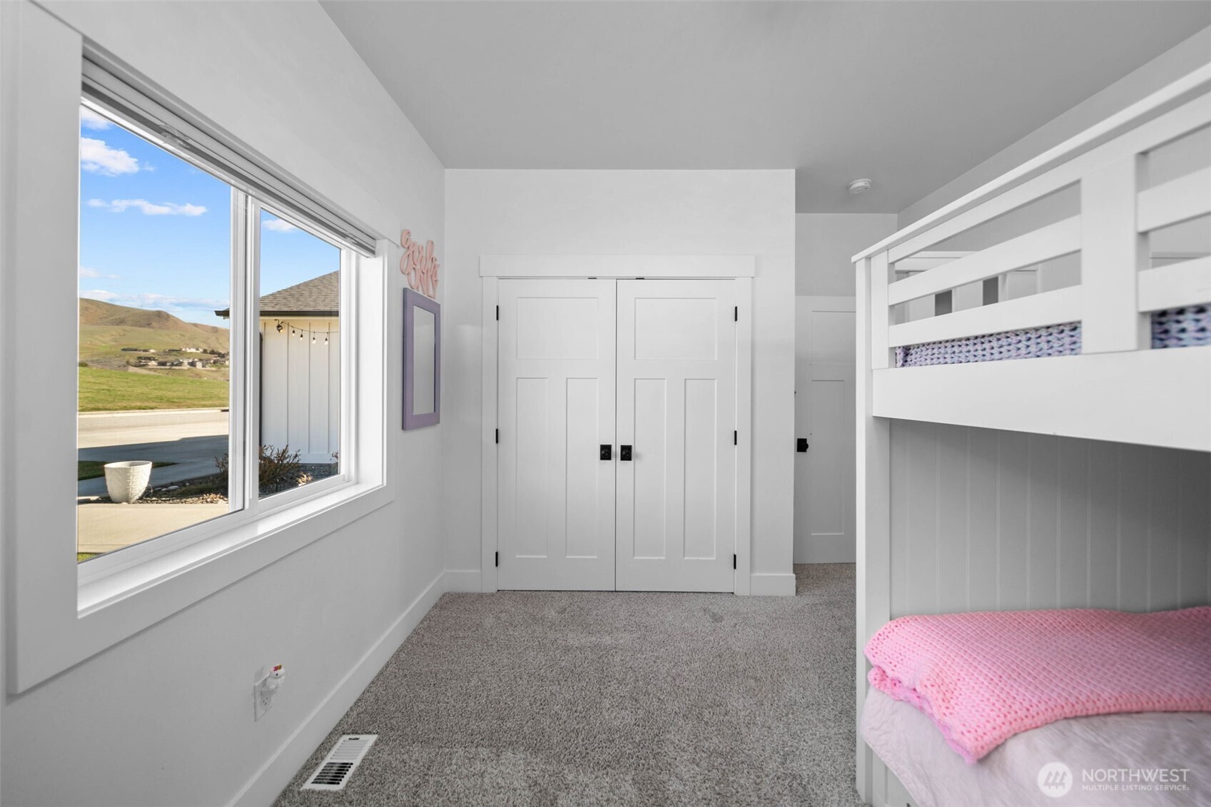885 Autumn Crest Drive , Wenatchee, WA 98801