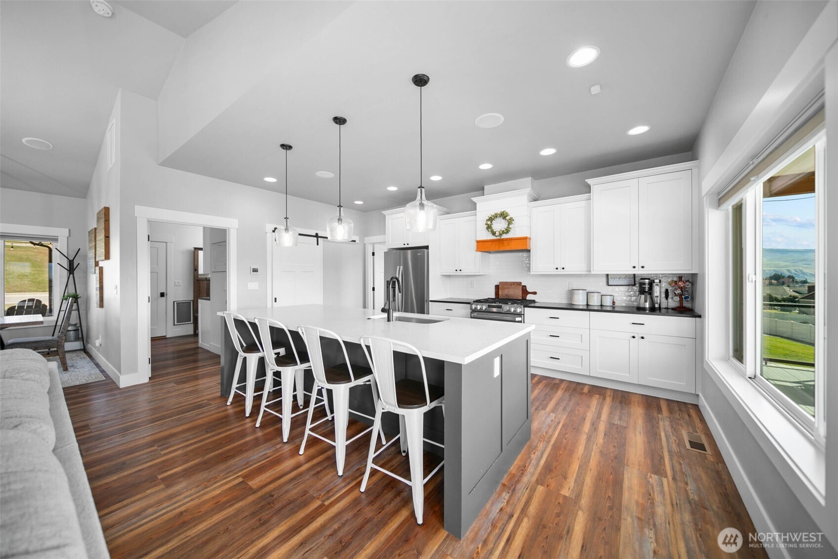 885 Autumn Crest Drive , Wenatchee, WA 98801