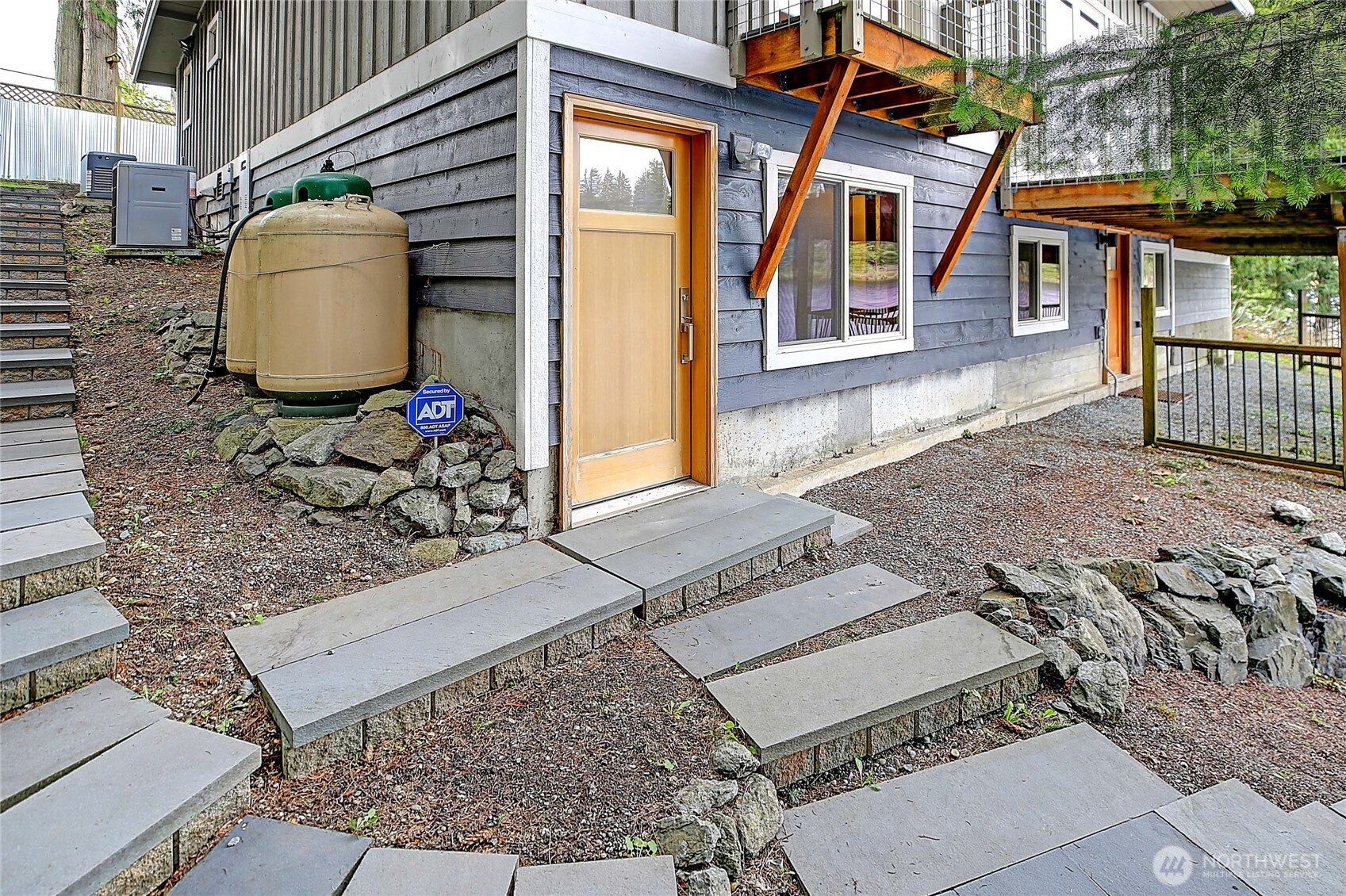 18727 Lakewood Road , Stanwood, WA 98292