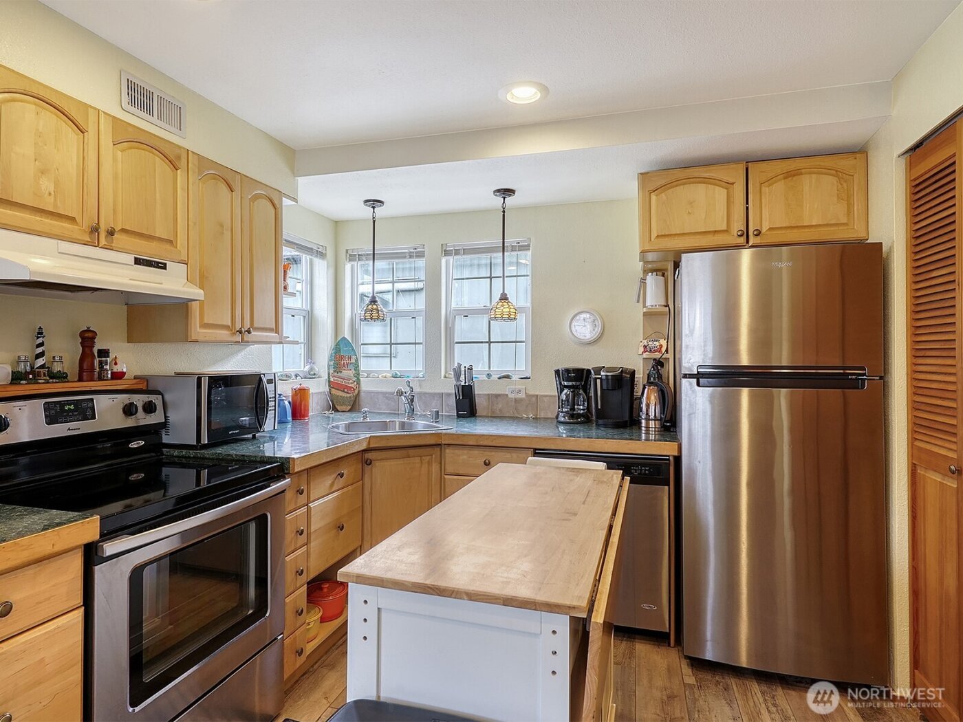 4836 Willow Drive , Blaine, WA 98230