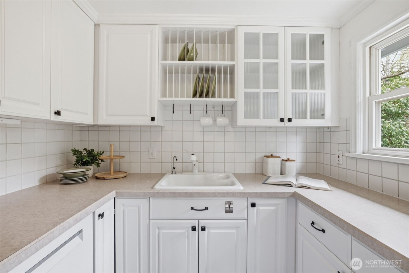 5956 37th Avenue SW, Seattle, WA 98126