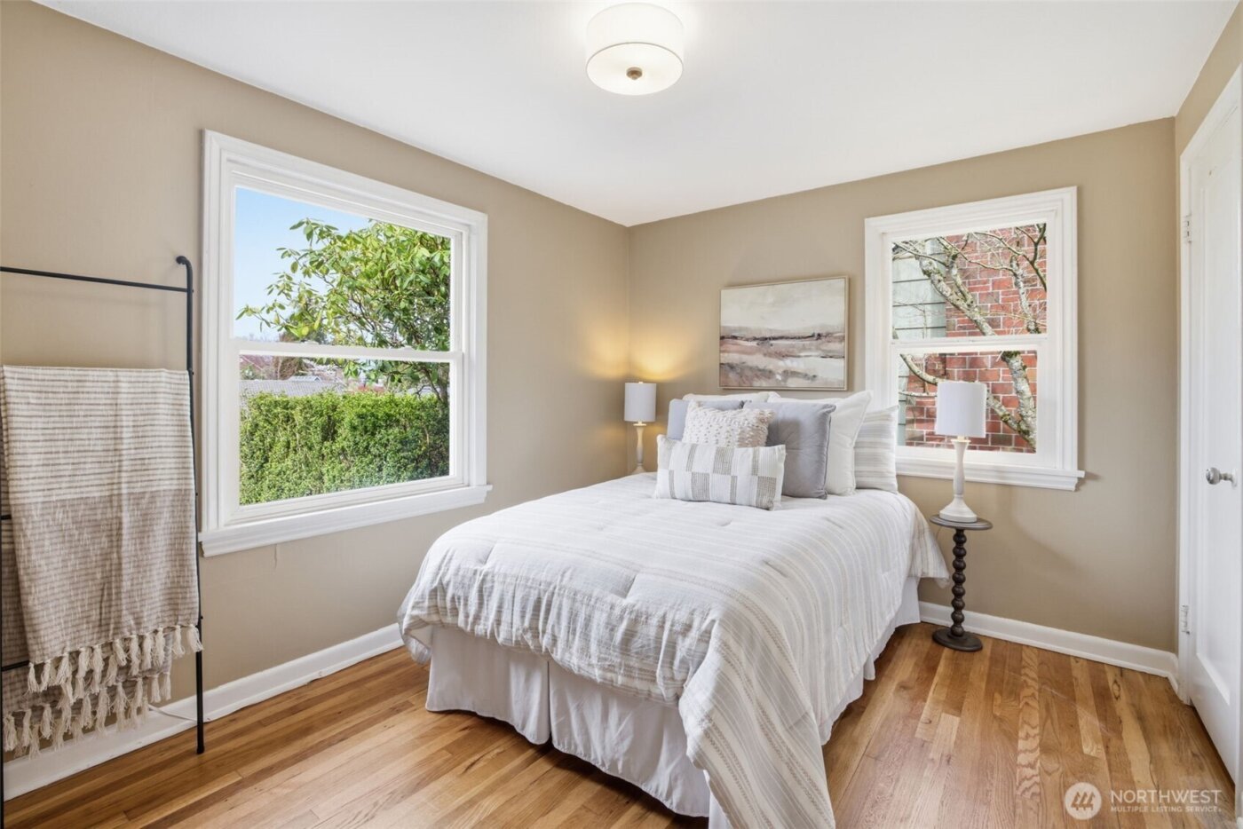 5956 37th Avenue SW, Seattle, WA 98126