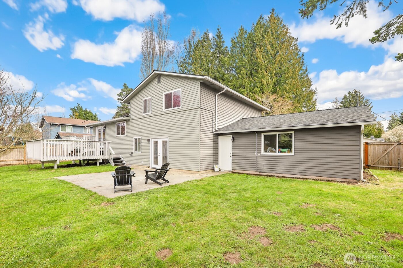 15220 48th Avenue W, Edmonds, WA 98026