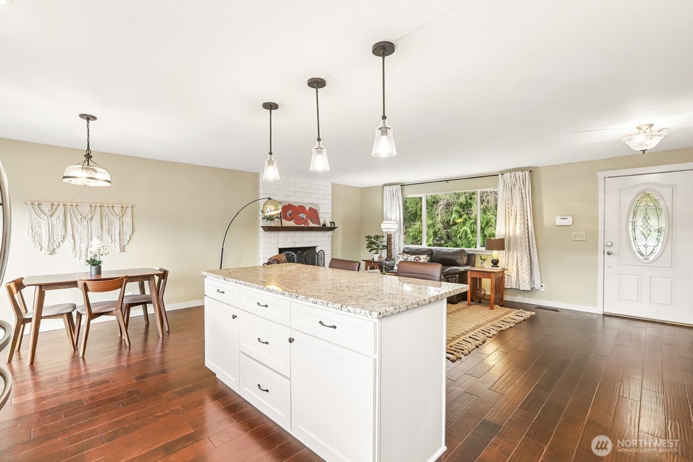 15220 48th Avenue W, Edmonds, WA 98026